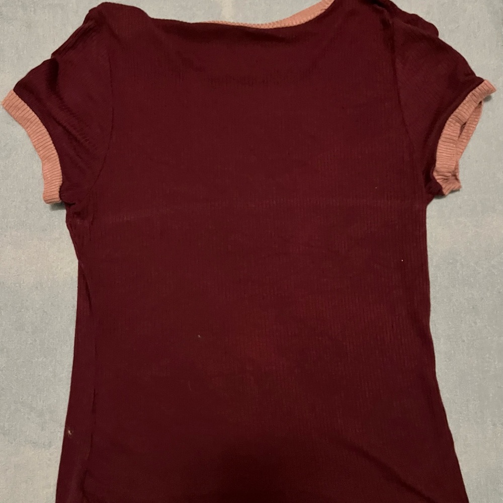 Red tee - Picture 2 of 2